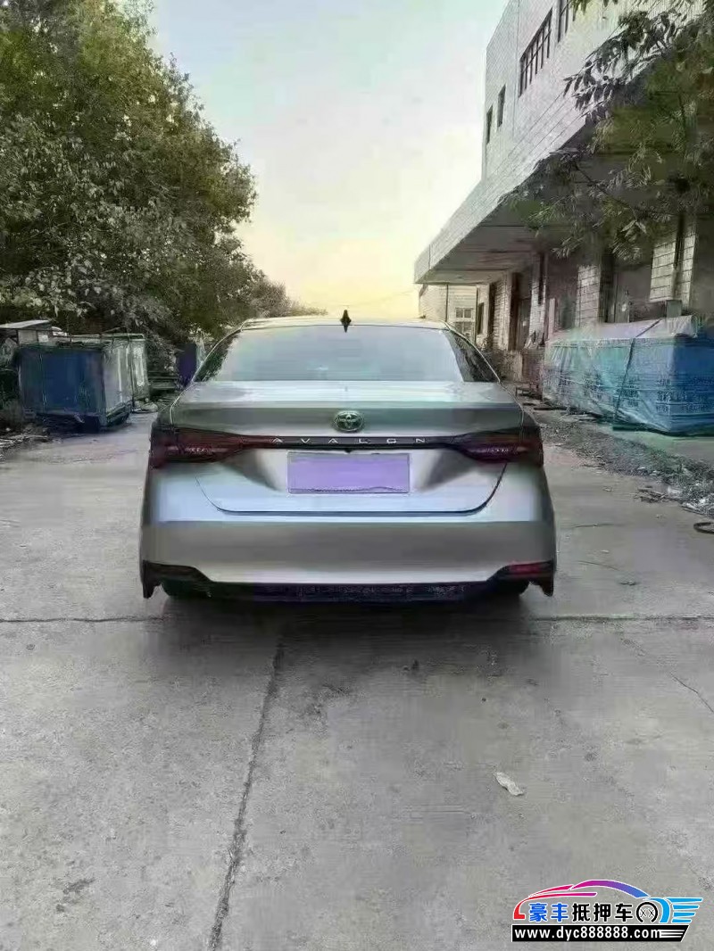 20年丰田亚洲龙轿车抵押车出售