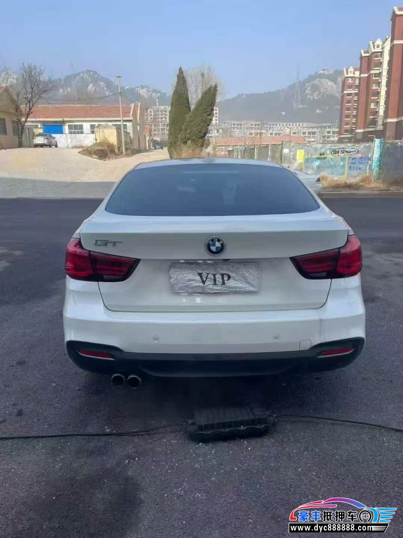 20年宝马3系轿车抵押车出售