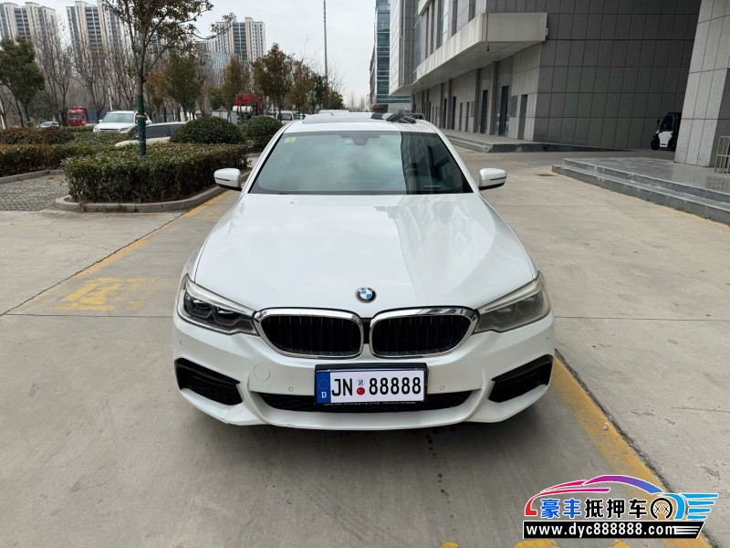 抵押车出售18年宝马5系轿车