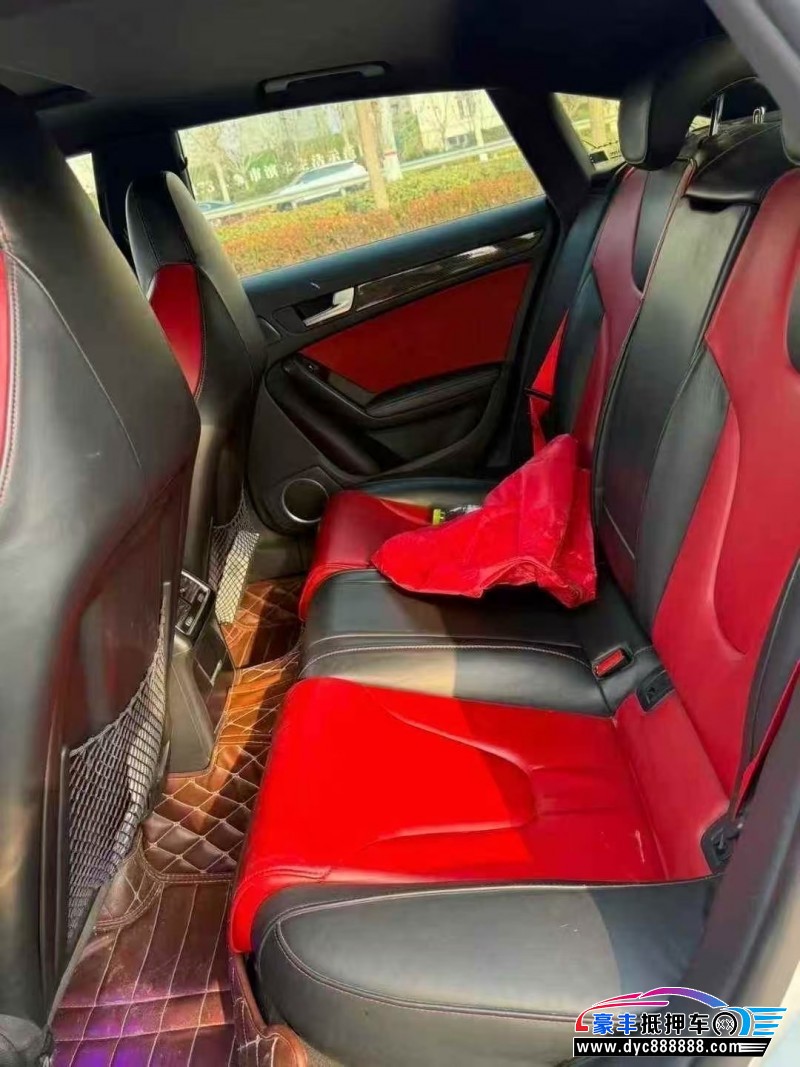 17年奥迪S5轿车抵押车出售