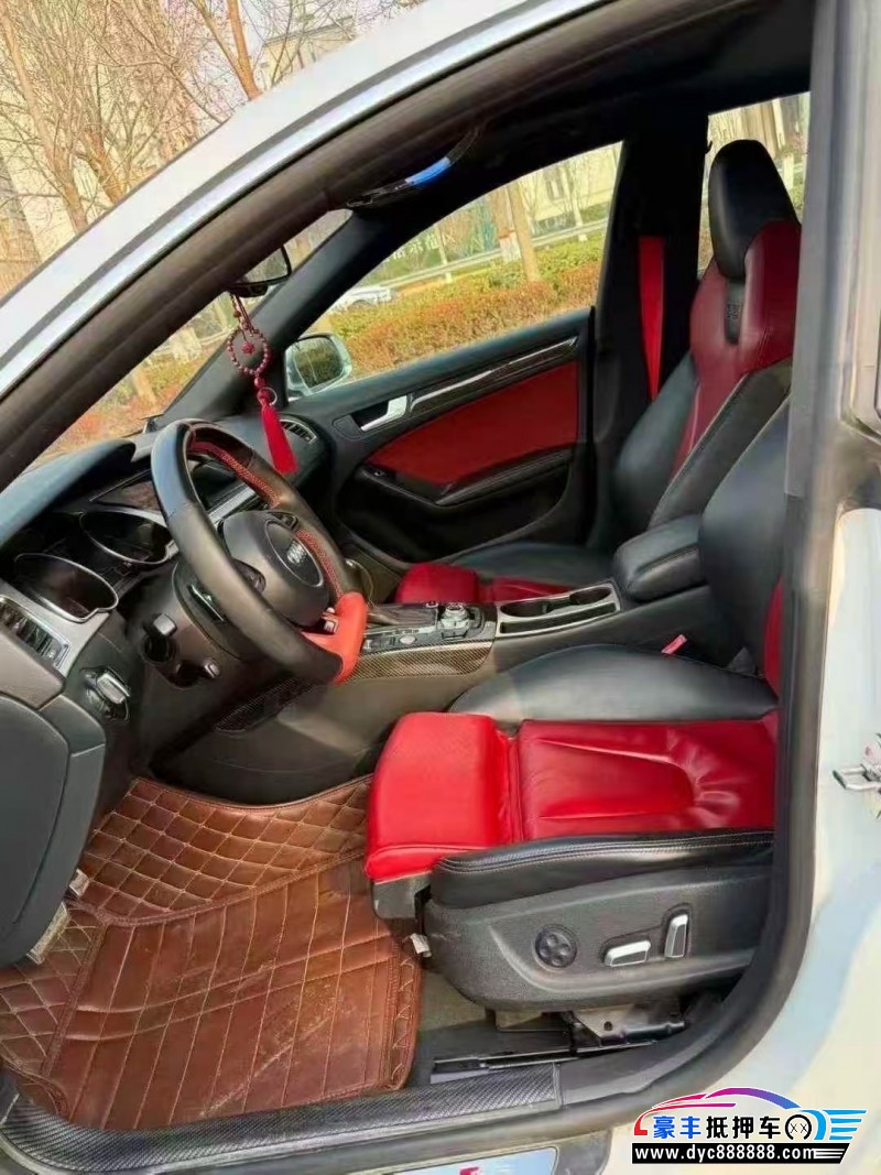 17年奥迪S5轿车抵押车出售