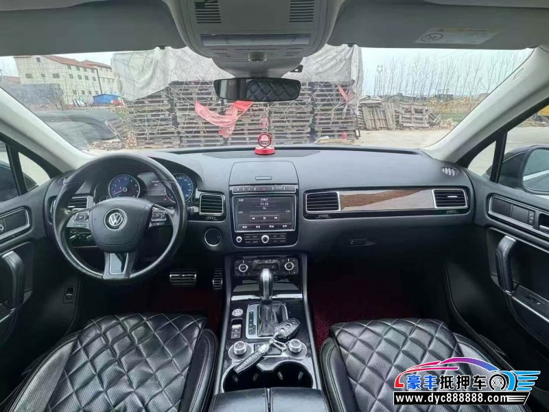 17年大众途锐轿车抵押车出售