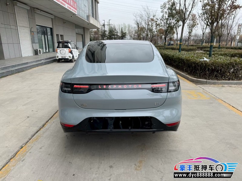 25年零跑c01轿车抵押车出售