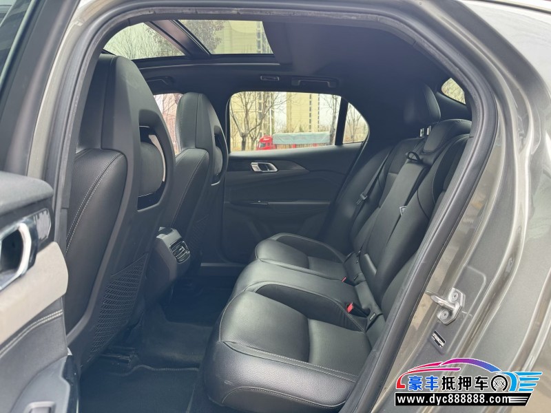 21年领克03轿车抵押车出售