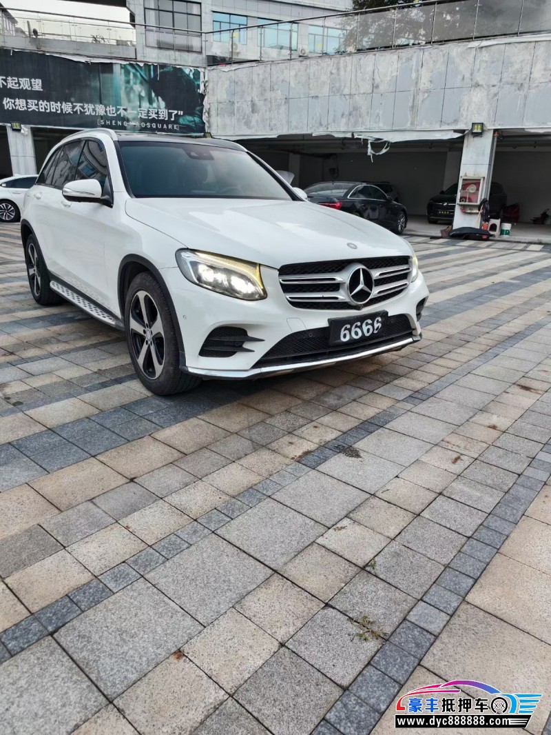 17年奔驰GLC轿车抵押车出售
