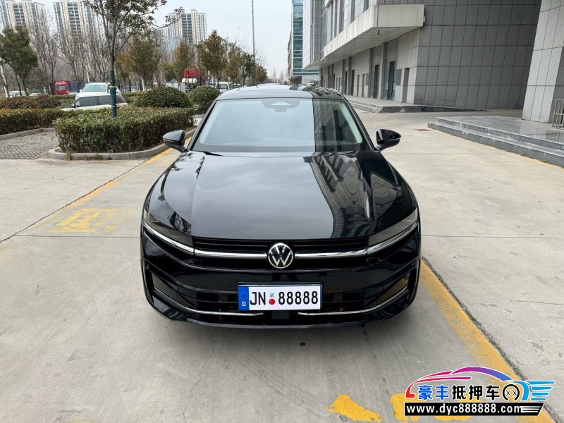 抵押车出售24年大众迈腾轿车