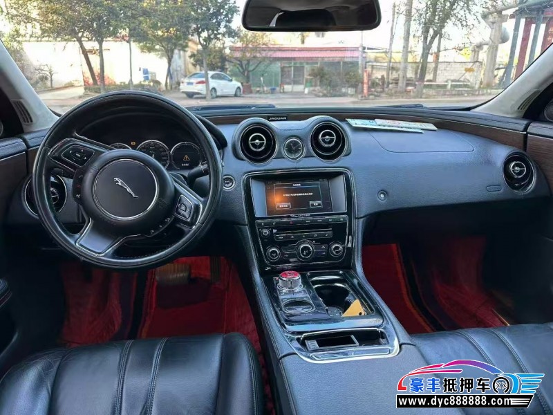 14年捷豹XJL轿车抵押车出售
