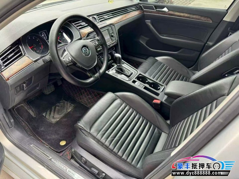 19年大众迈腾轿车抵押车出售