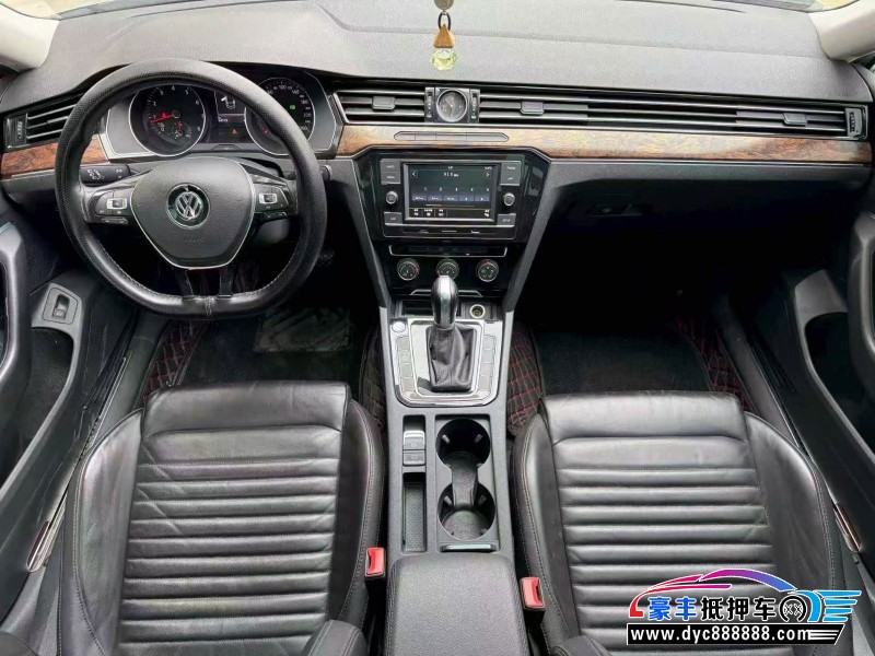 19年大众迈腾轿车抵押车出售