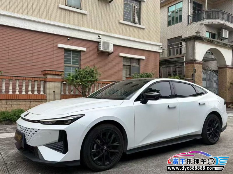 24年长安长安UNI轿车抵押车出售