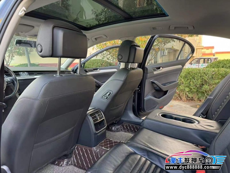 17年大众迈腾轿车抵押车出售