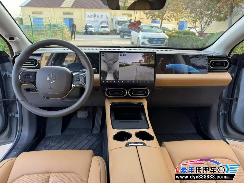 24年零跑c01轿车抵押车出售