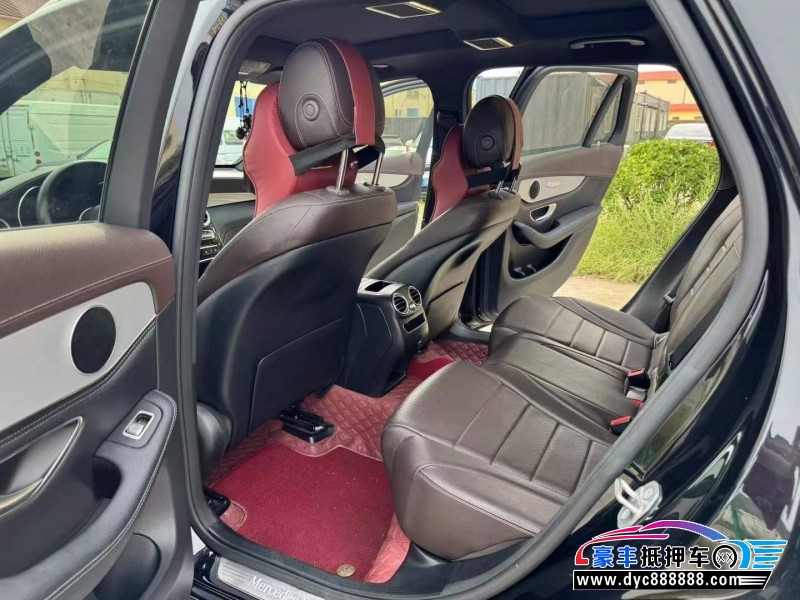 20年奔驰GLC轿车抵押车出售