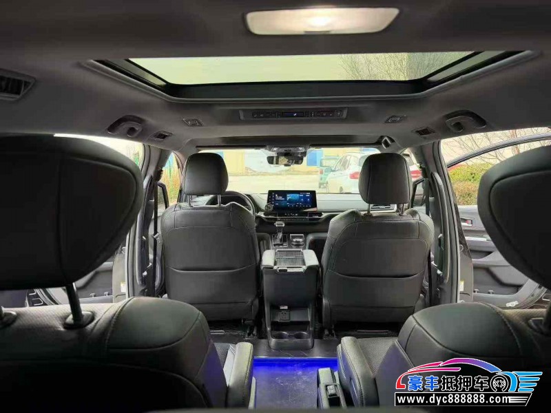 23年丰田塞纳轿车抵押车出售