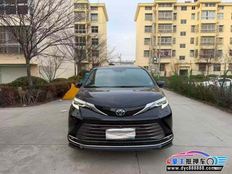 抵押车出售23年丰田塞纳轿车