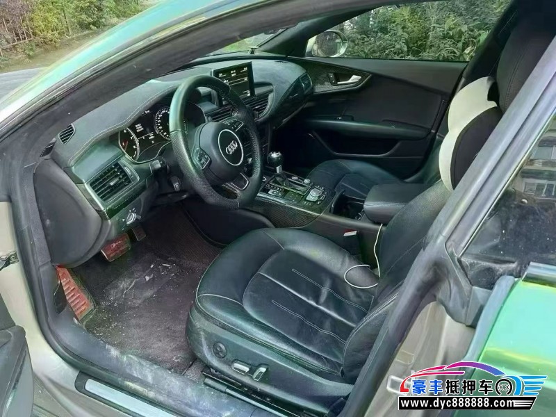 17年奥迪A7轿车抵押车出售