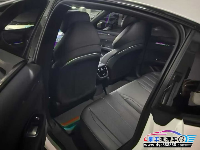 25年长安深蓝L07轿车抵押车出售