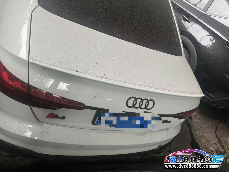 22年奥迪S4轿车抵押车出售