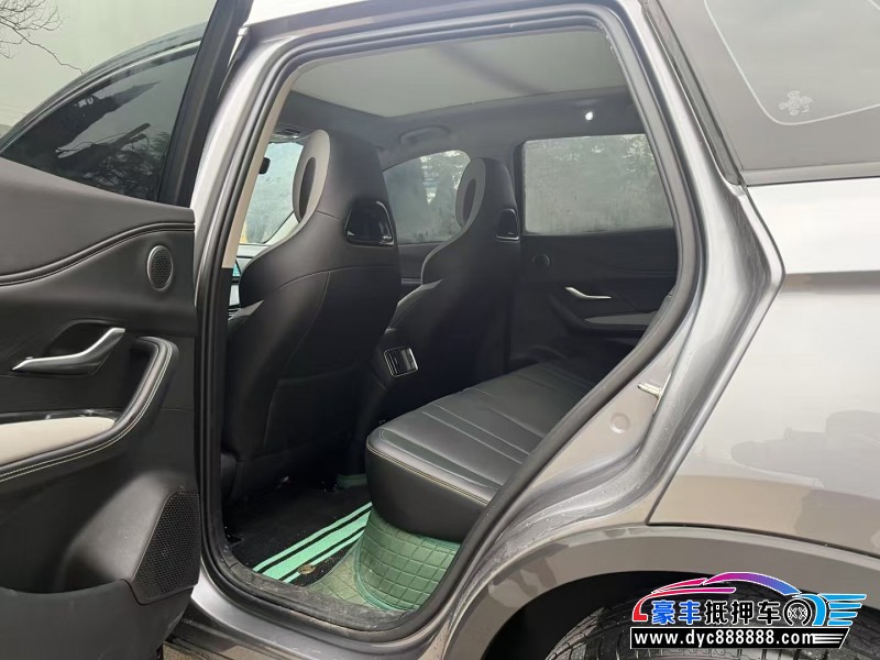 25年比亚迪海狮轿车抵押车出售