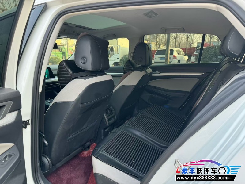 22年大众高尔夫轿车抵押车出售