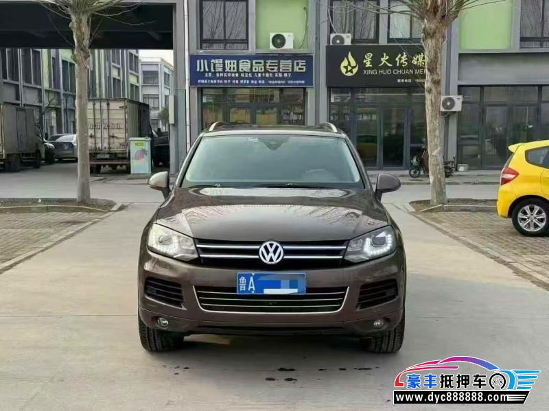 抵押车出售12年大众途锐轿车