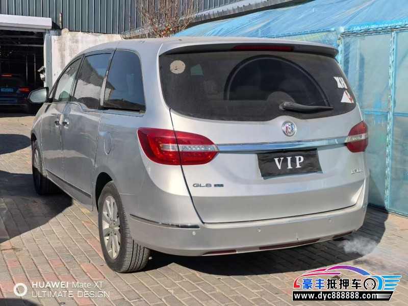 17年别克GL8轿车抵押车出售