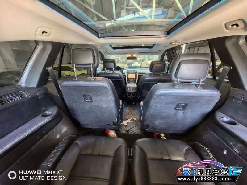 17年奔驰R轿车抵押车出售