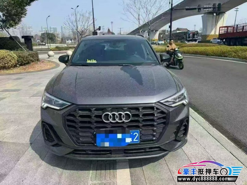 抵押车出售22年奥迪Q3轿车