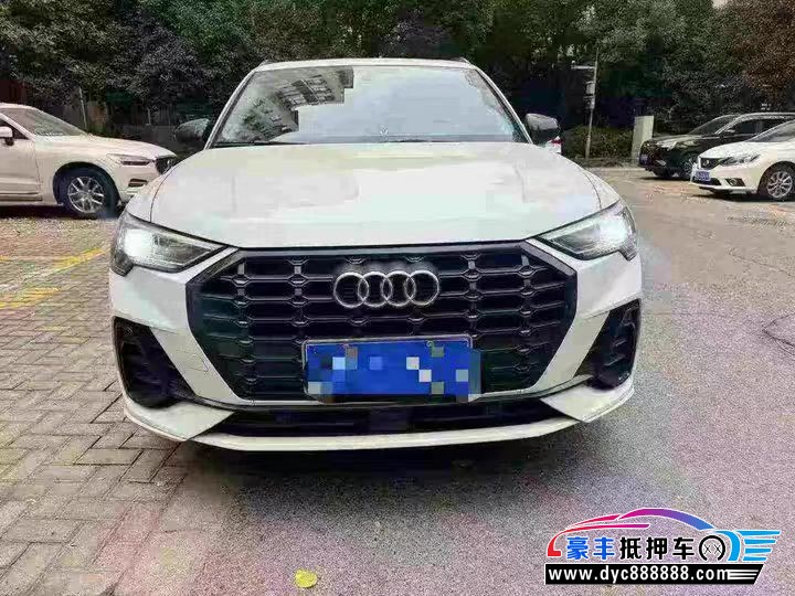 抵押车出售21年奥迪Q3轿车