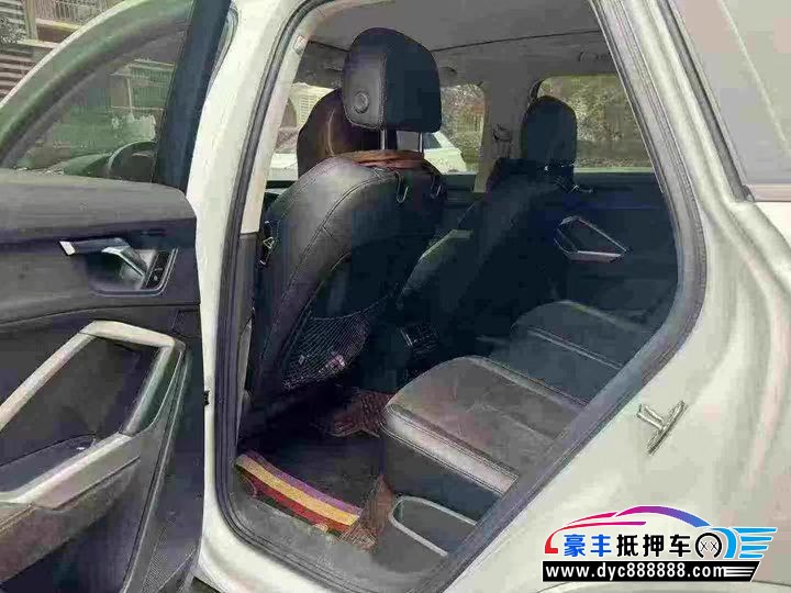 21年奥迪Q3轿车抵押车出售