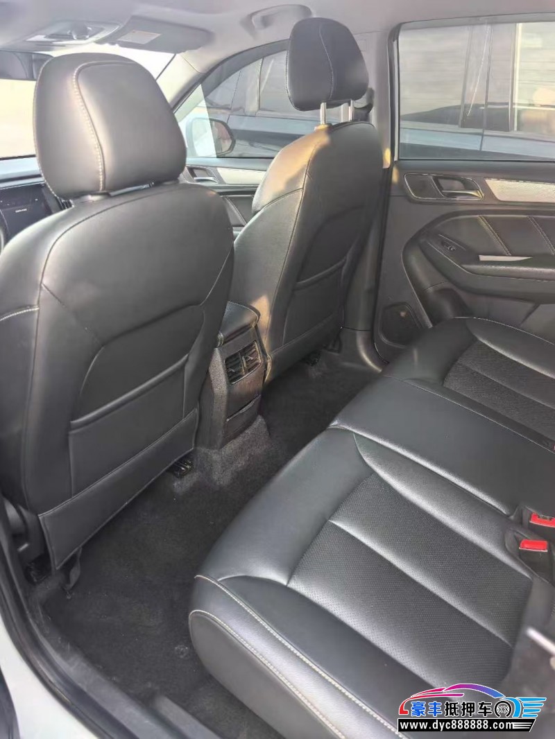 18年荣威RX5轿车抵押车出售