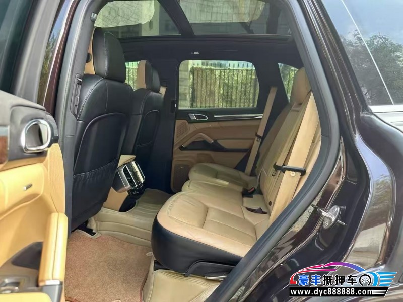 17年保时捷卡宴轿车抵押车出售