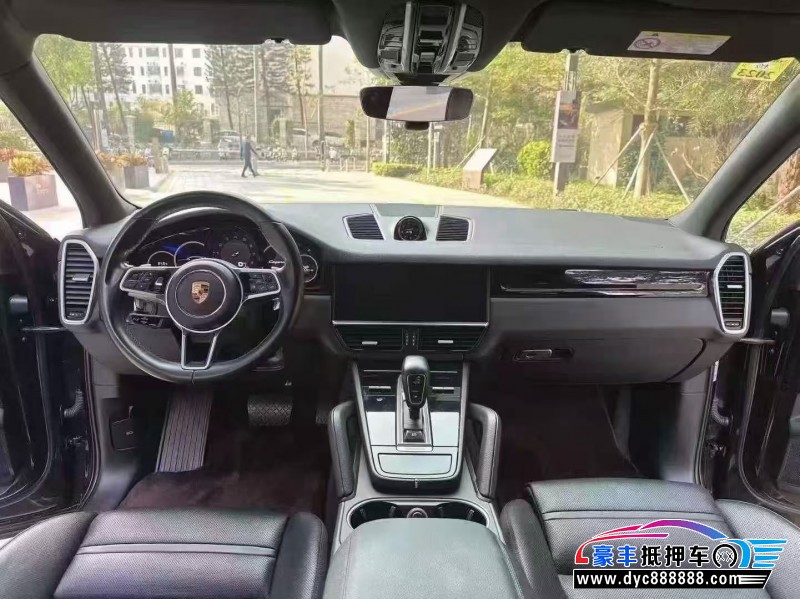 21年保时捷卡宴轿车抵押车出售