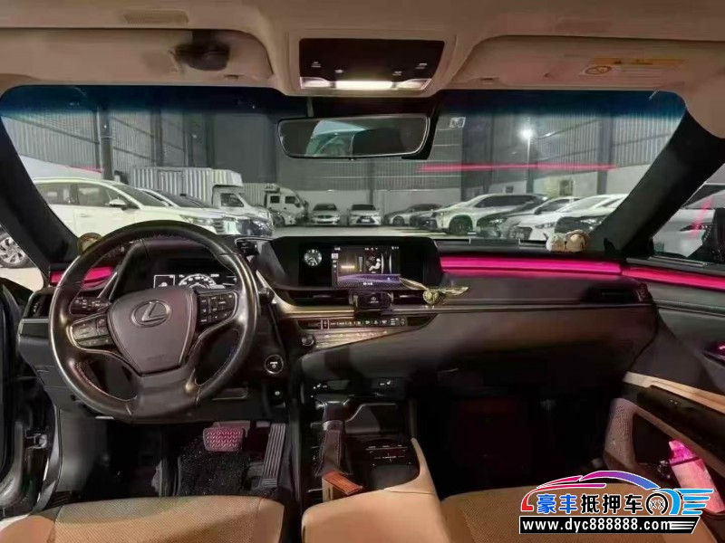 18年雷克萨斯ES轿车抵押车出售