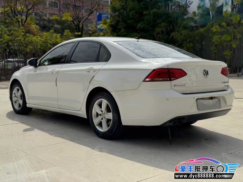 17年大众凌渡轿车抵押车出售