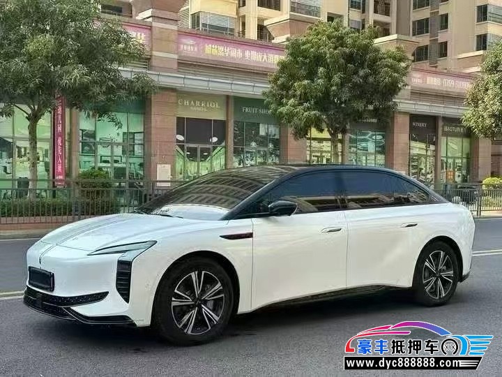 25年红旗EH7轿车抵押车出售