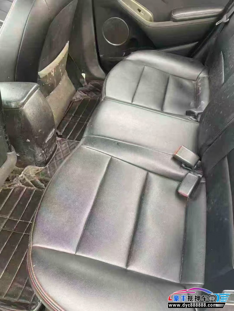 15年起亚K3轿车抵押车出售