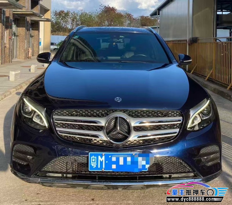 18年奔驰GLC轿车抵押车出售