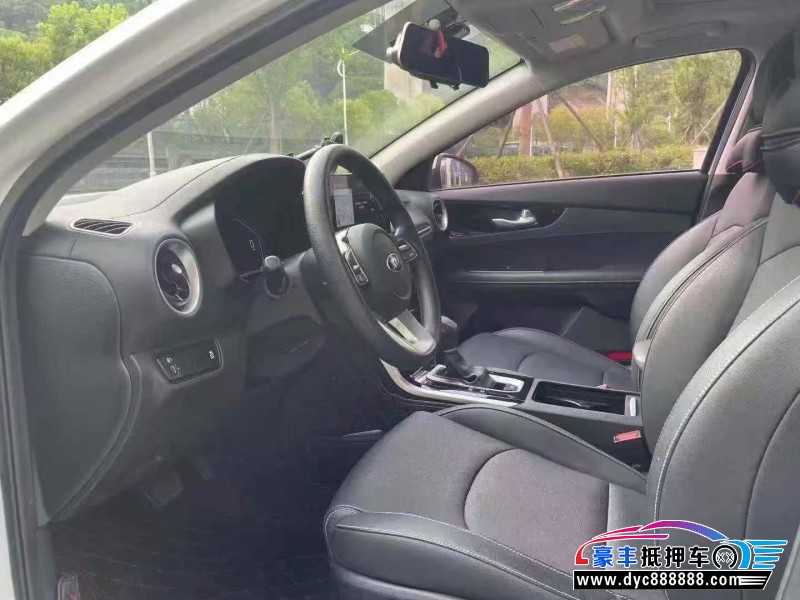 19年起亚K3轿车抵押车出售