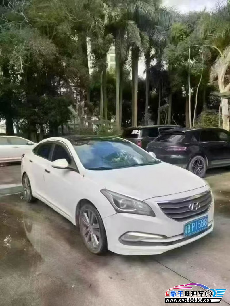 14年现代名图轿车抵押车出售