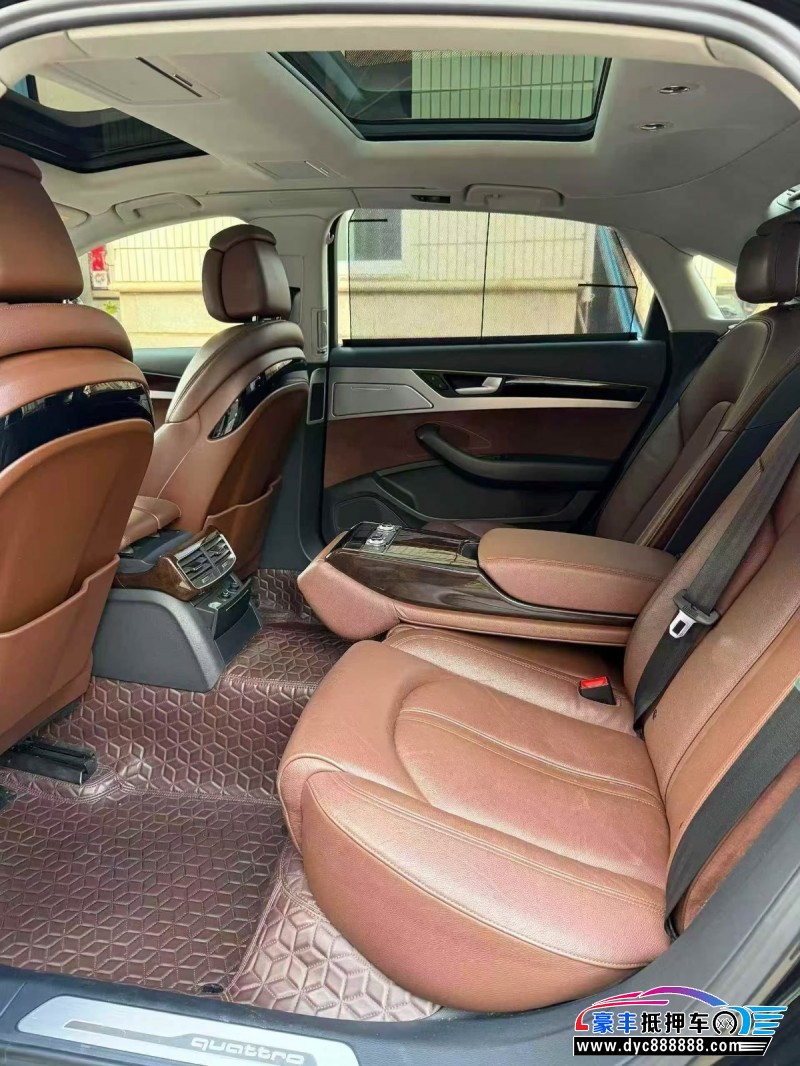 17年奥迪A8轿车抵押车出售