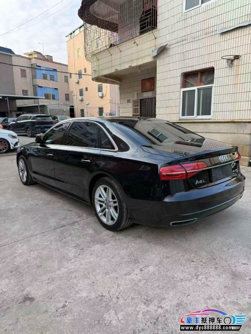 17年奥迪A8轿车抵押车出售