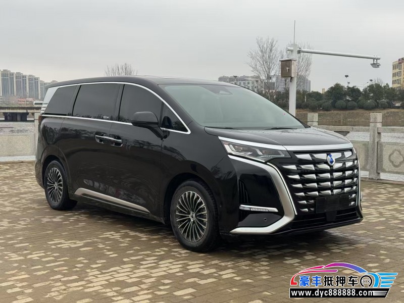 24年腾势D9MPV抵押车出售