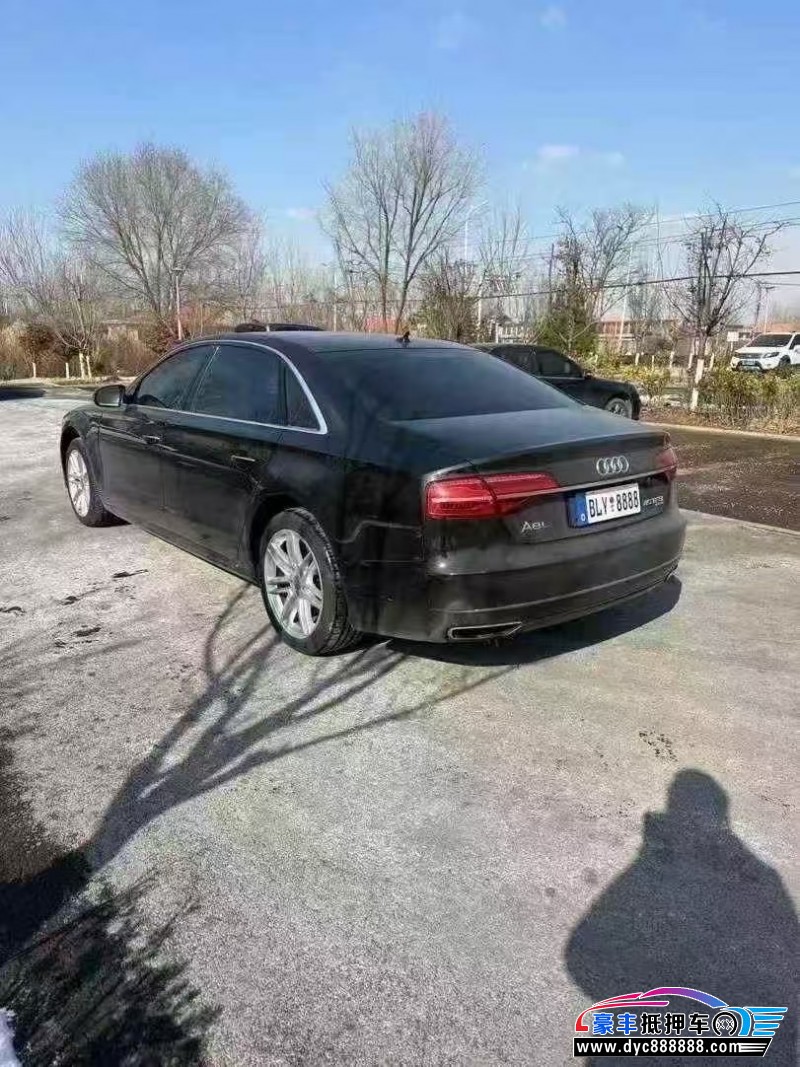 18年奥迪A8轿车抵押车出售