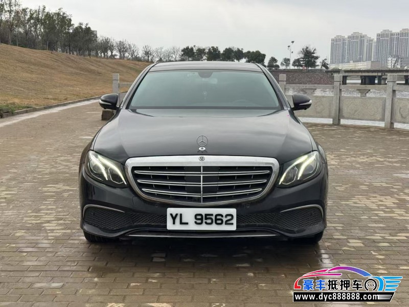 18年奔驰E轿车抵押车出售