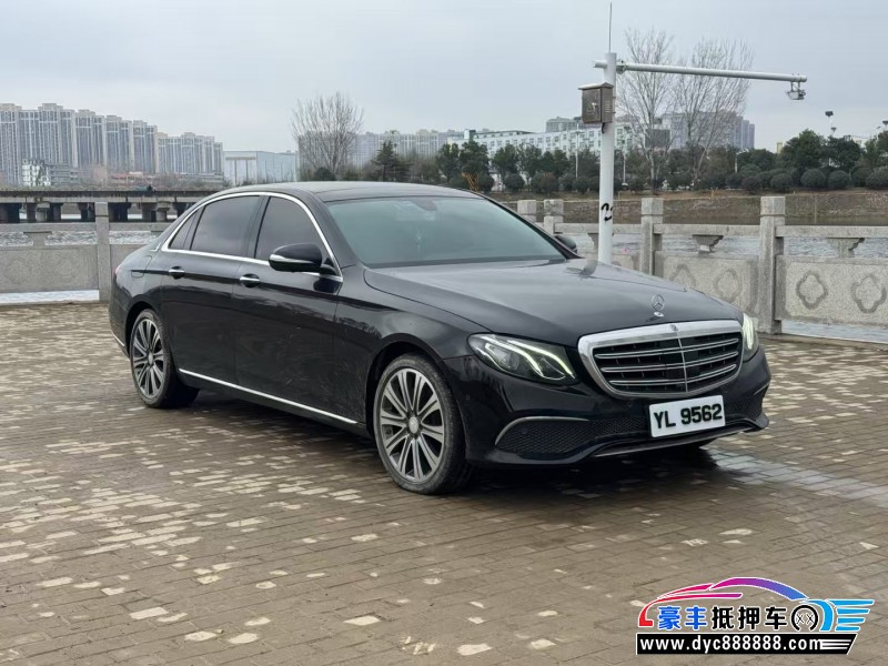 18年奔驰E轿车抵押车出售