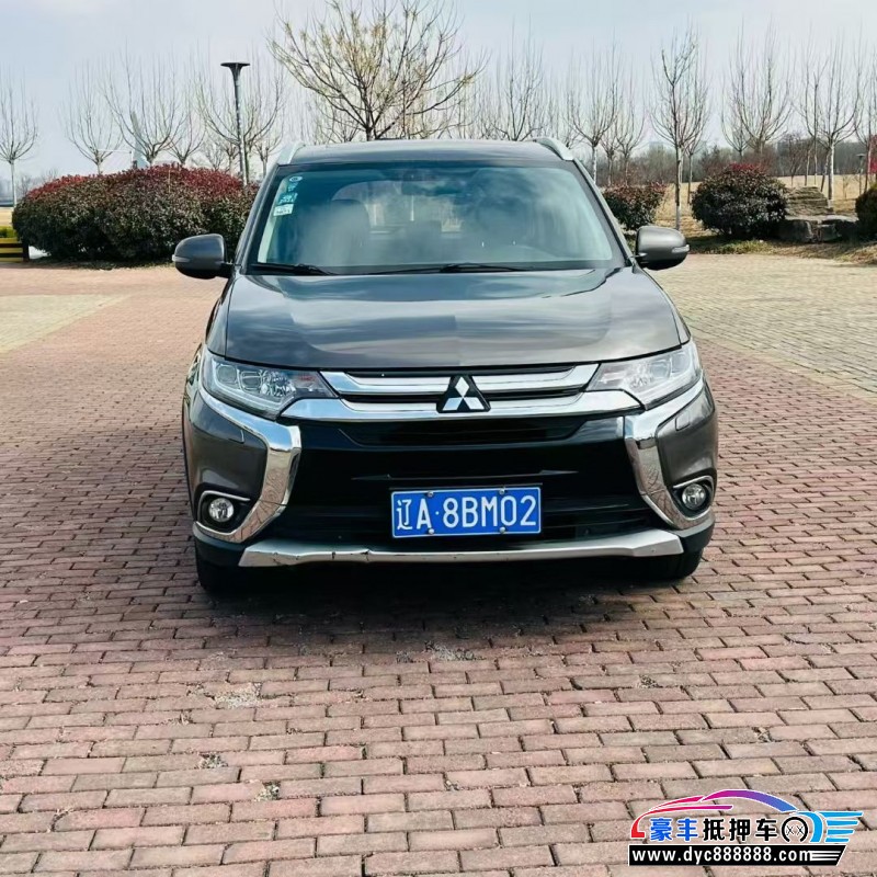 17年三菱欧蓝德轿车抵押车出售