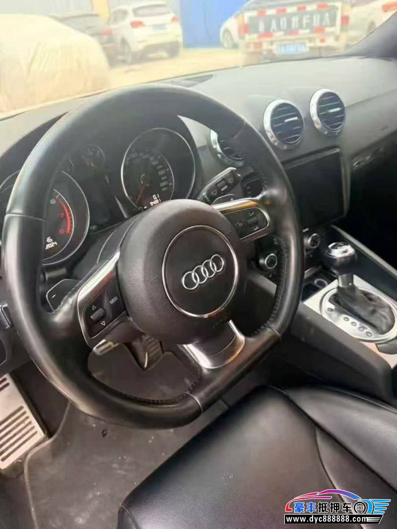 11年奥迪TT轿车抵押车出售