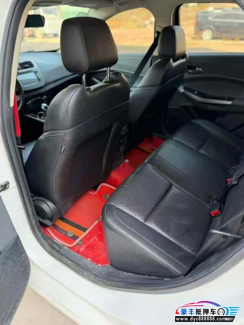 17年福特福睿斯轿车抵押车出售