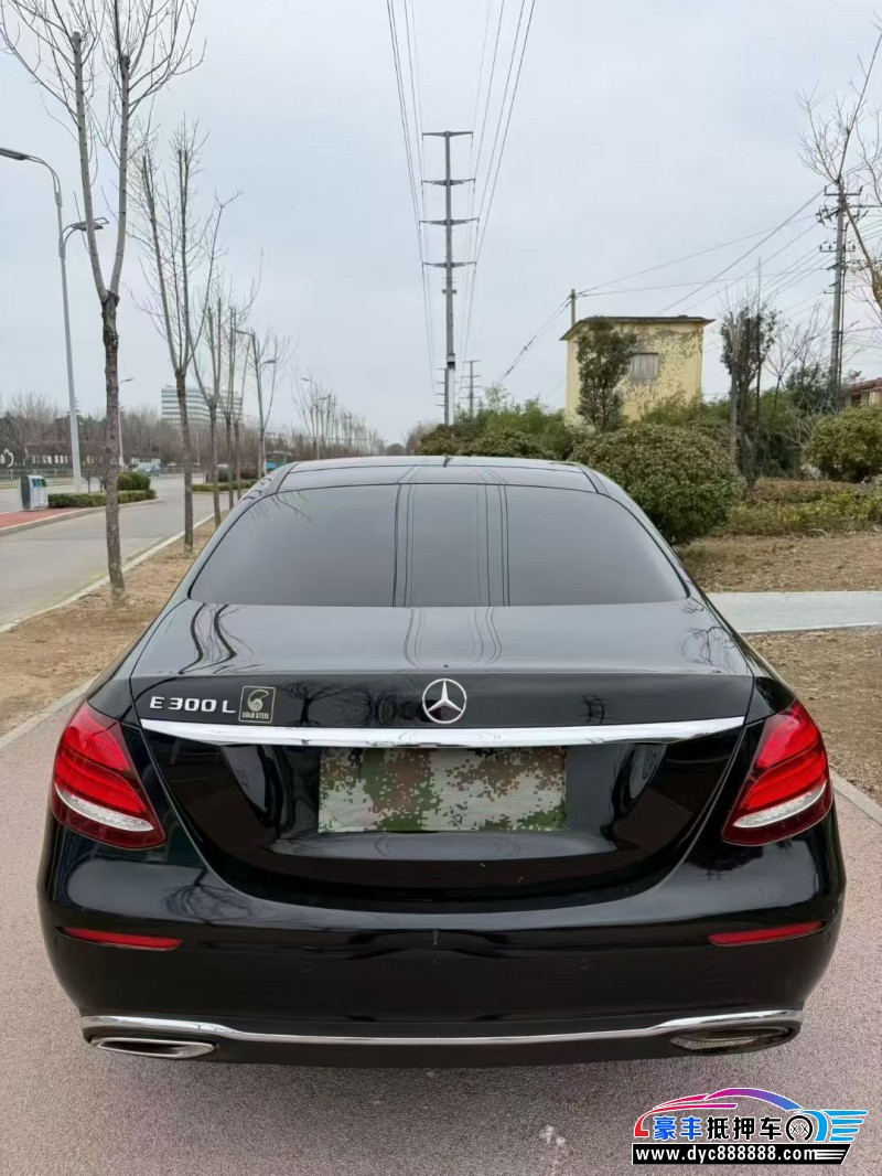 18年奔驰E轿车抵押车出售